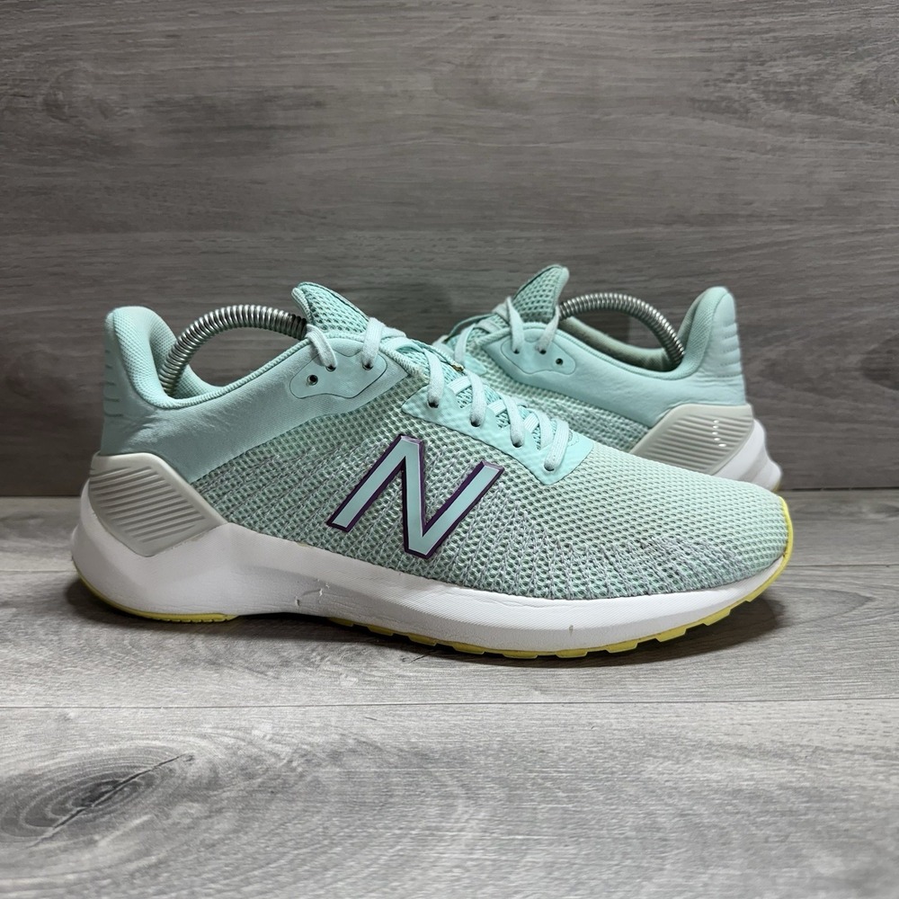 New Balance Women's‎ Ventr V1 Running Shoes Size 10 D Aqua / Bali Blue
